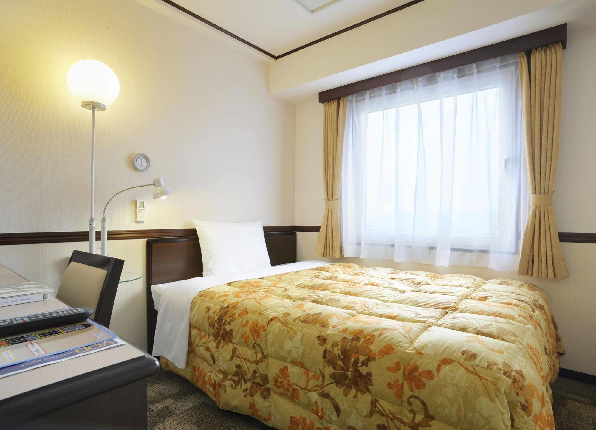 Toyoko Inn Sakudaira-Eki Asama-Guchi Экстерьер фото